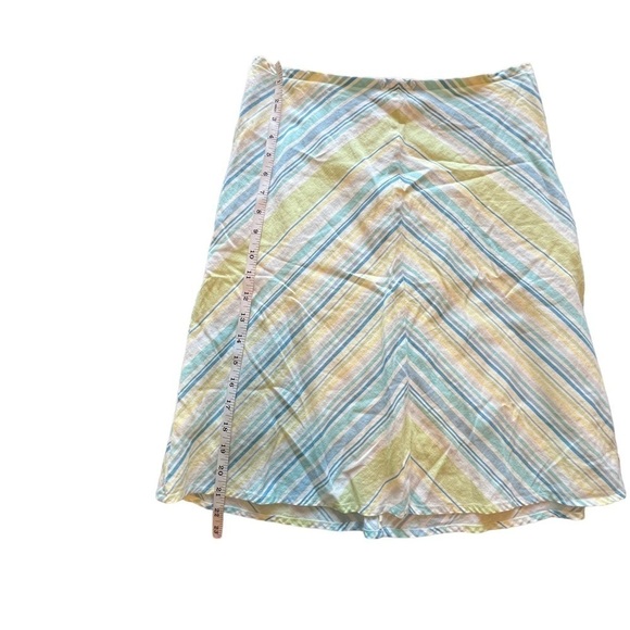 Old Navy size 16(old navy size 16) color striped skirt. Gently worn. - Picture 5 of 6